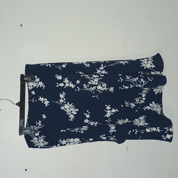 Floral skirt - Picture 3 of 4